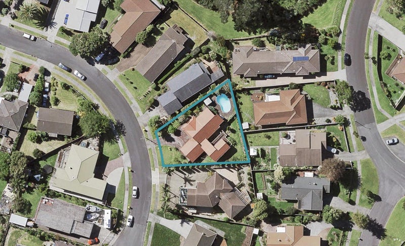 22 Glenshee Place, Highland Park, Auckland - Carousel 1