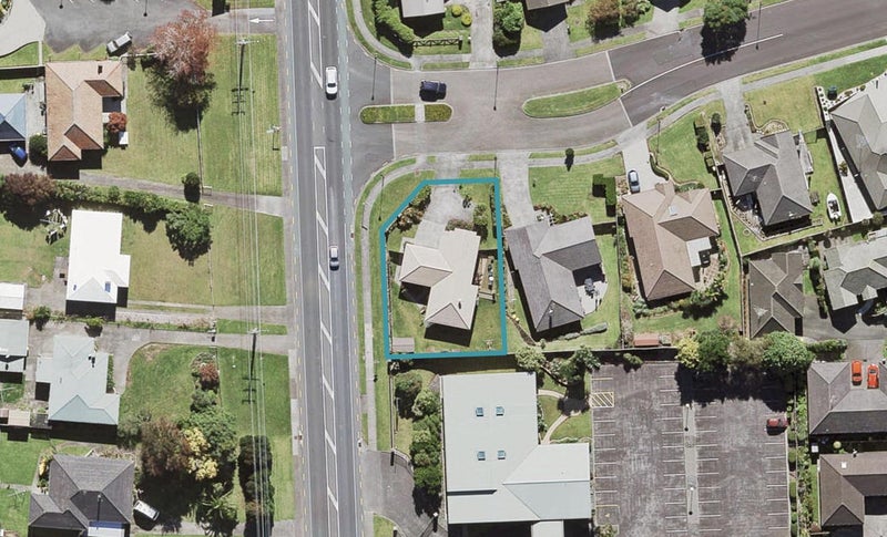 1 Rush Creek Drive, Westgate, Auckland - Carousel 1