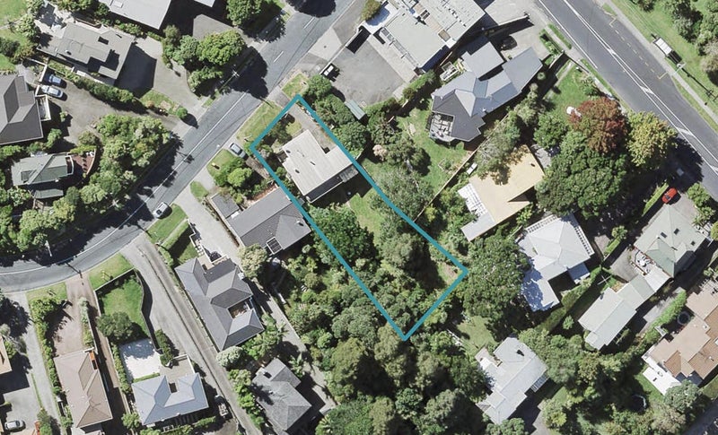 2 Channel View Road, Campbells Bay, Auckland - Carousel 1