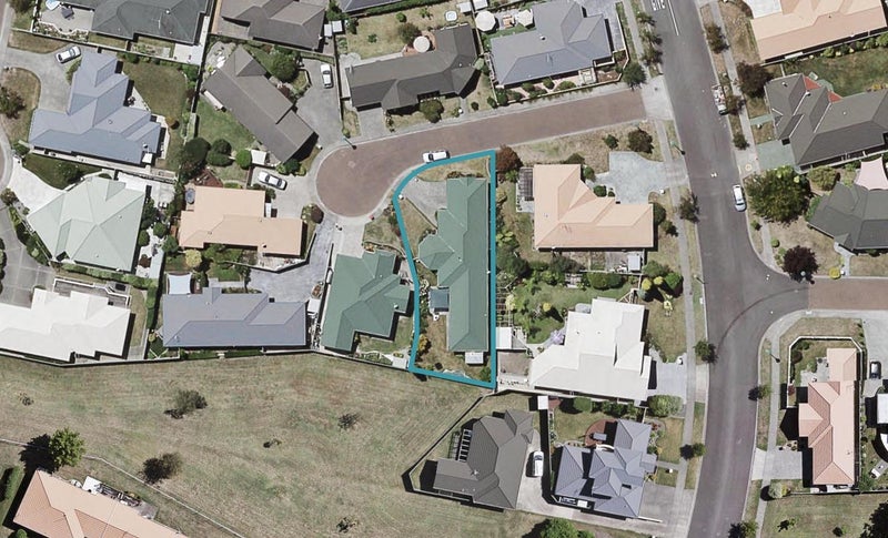 3 Palace Court, Taradale, Napier - Carousel 1