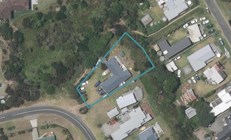 31 Wharfdale Crescent, Mangawhai Heads, Mangawhai - Carousel 1