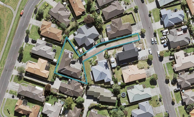 9 Arlose Place, Westgate, Auckland - Carousel 1