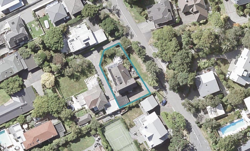 21 Cheviot Road, Lowry Bay, Lower Hutt - Carousel 1
