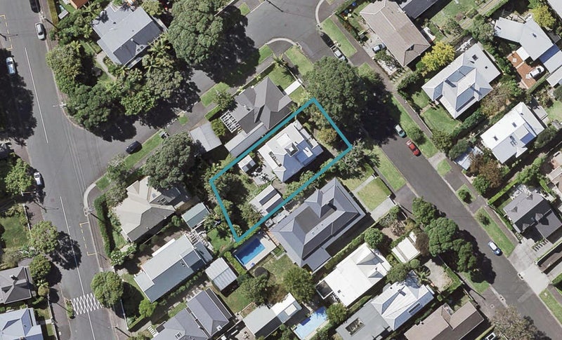 25 Oxford Terrace, Devonport, Auckland - Carousel 1