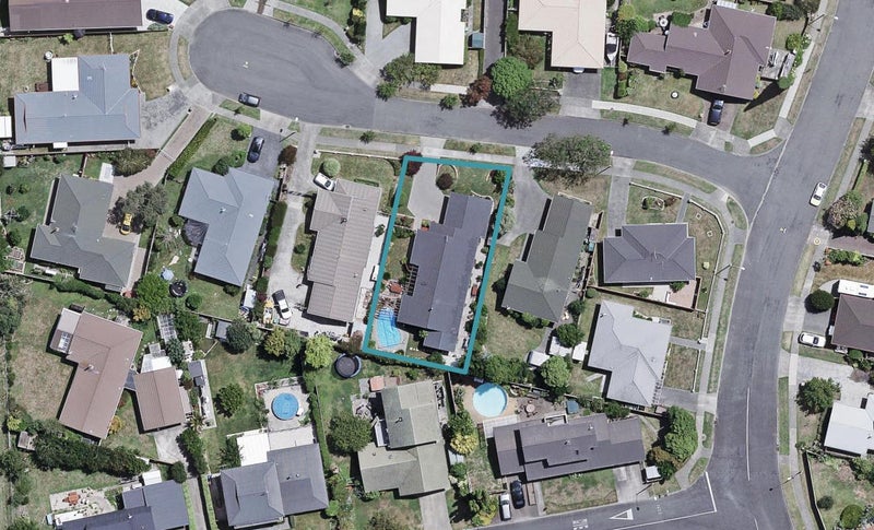 5 Webb Place, Taradale, Napier - Carousel 1