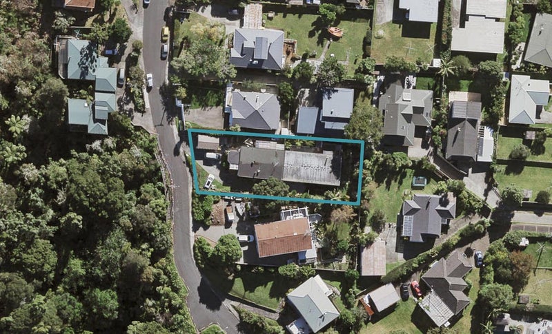 2/12 Valley Road, Northcote, Auckland - Carousel 1