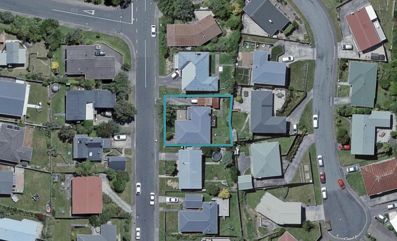 16 Fitzpatrick Street, Newlands, Wellington - Carousel 1