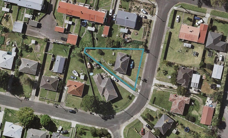 22 Clarkson Crescent, Otara, Auckland - Carousel 1