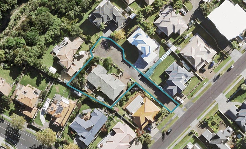 6 Seacrest Drive, West Harbour, Auckland - Carousel 1