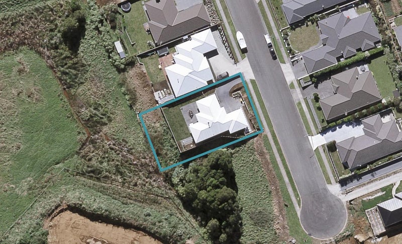 52 Ainslee Street, Highlands Park, New Plymouth - Carousel 1