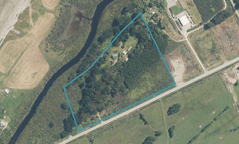158 Golf Links Road, Hokitika - Carousel 1