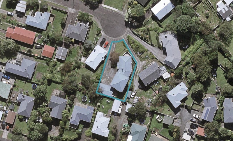 8 Sardinha Place, Marfell, New Plymouth - Carousel 1