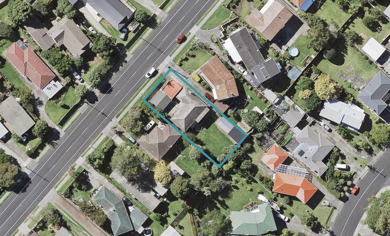 57 Hutchinsons Road, Bucklands Beach, Auckland - Carousel 1