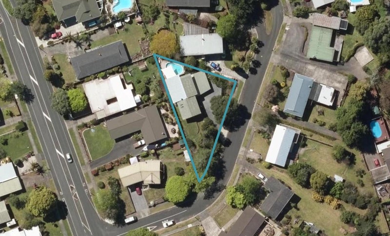 3 Rugby Place, Kamo, Whangarei - Carousel 1