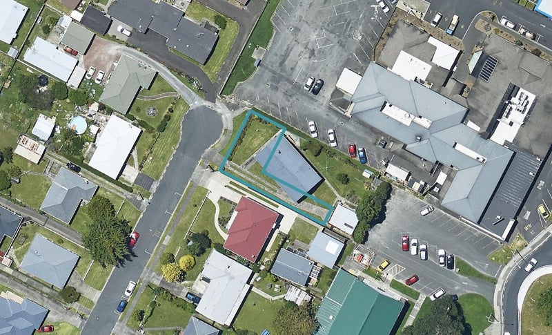 38 Hayes Avenue, Gate Pa, Tauranga - Carousel 1