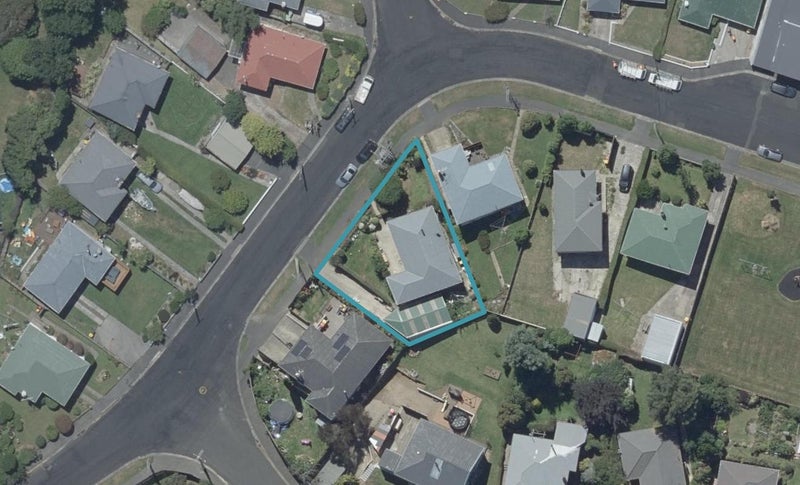 16 Gilkison Street, Halfway Bush, Dunedin - Carousel 1