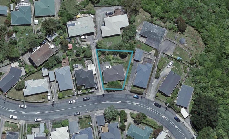 38 Mark Avenue, Paparangi, Wellington - Carousel 1