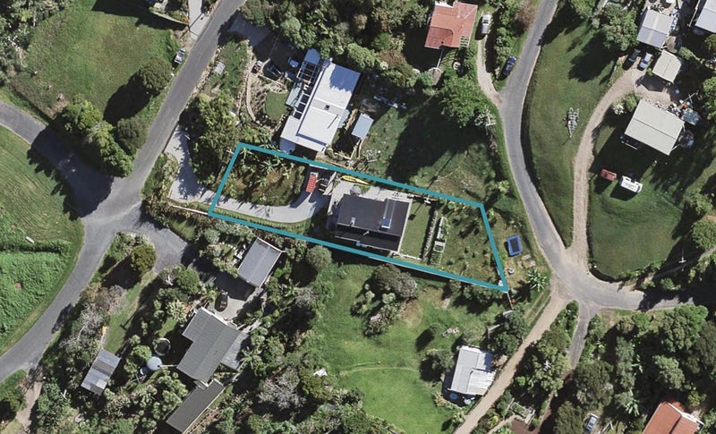 22 Park Road, Surfdale, Waiheke Island - Carousel 1
