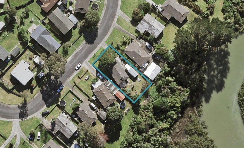 13 Kopi Place, Massey, Auckland - Carousel 1
