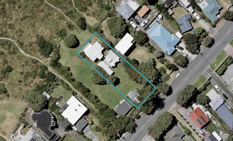 139 Manly Street, Paraparaumu Beach, Paraparaumu - Carousel 1
