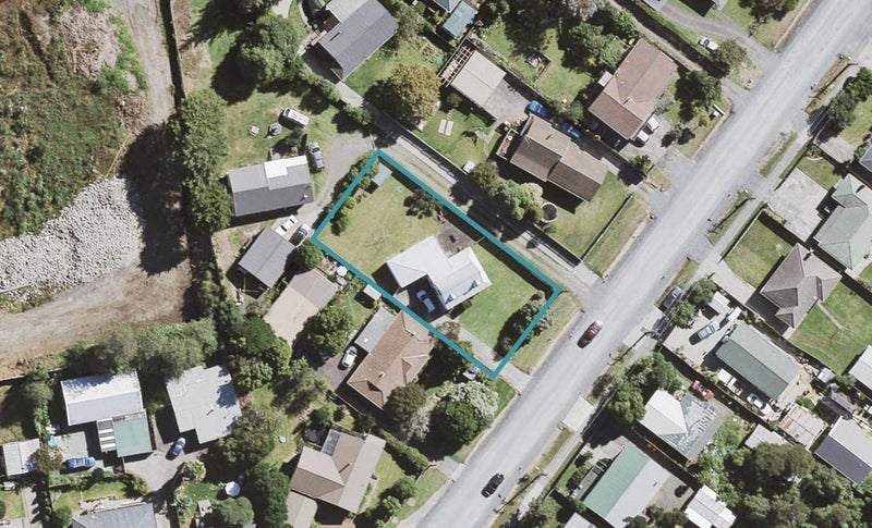 5 Birdwood Road, Swanson, Auckland - Carousel 1