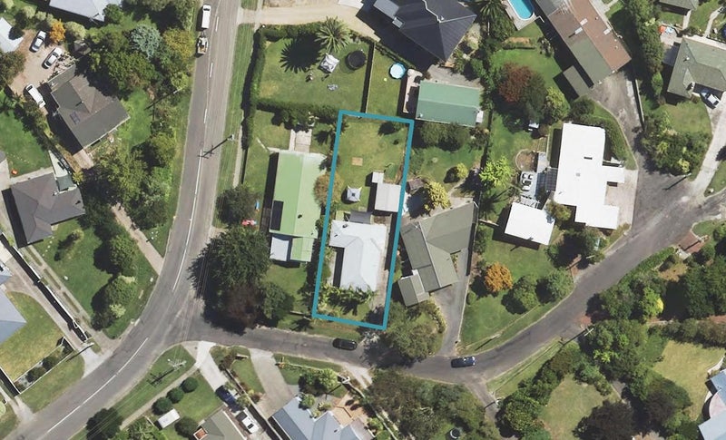 4 Stanford Crescent, Whataupoko, Gisborne - Carousel 1