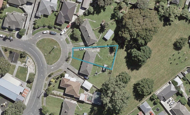 33 Roberts Street, Epuni, Lower Hutt - Carousel 1