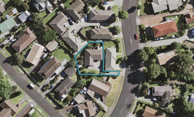 11A Carnoustie Drive, Wattle Downs, Auckland - Carousel 1