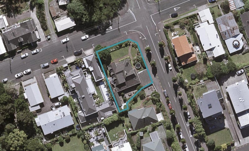 14 Gilbert Street, New Plymouth, New Plymouth - Carousel 1