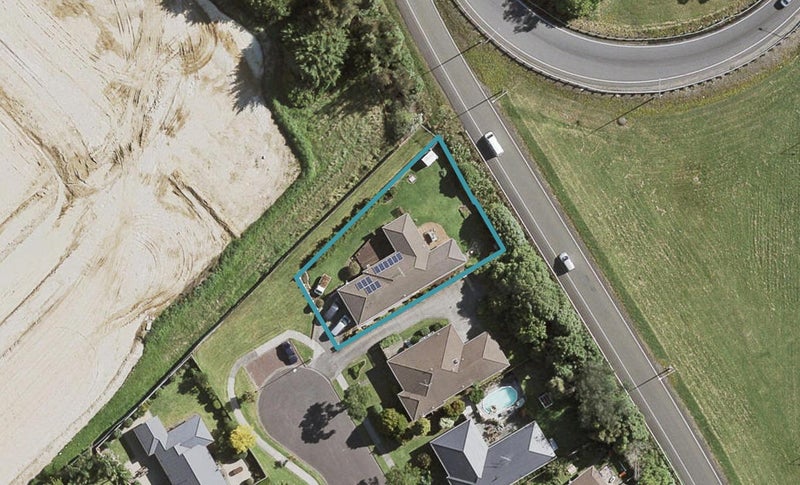 67 Brylee Drive, Conifer Grove, Takanini - Carousel 1