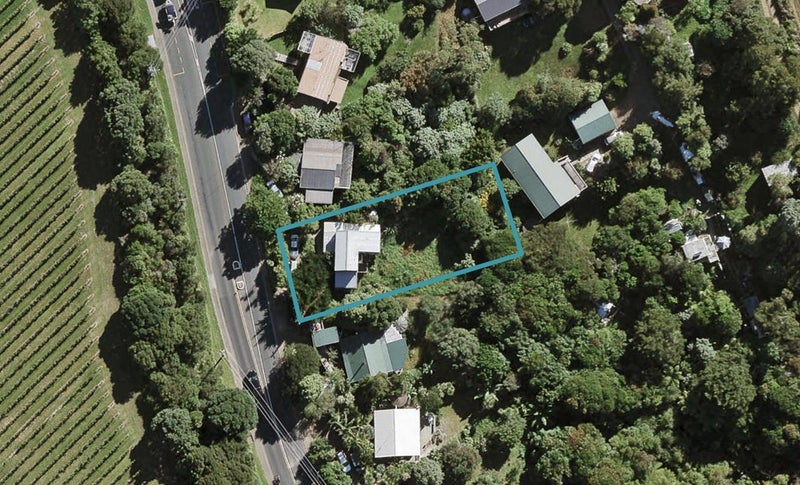 7 Causeway Road, Surfdale, Waiheke Island - Carousel 1