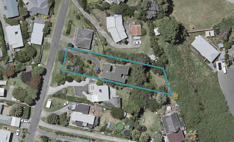 7 Mckenzie Avenue, Raumati South, Paraparaumu - Carousel 1