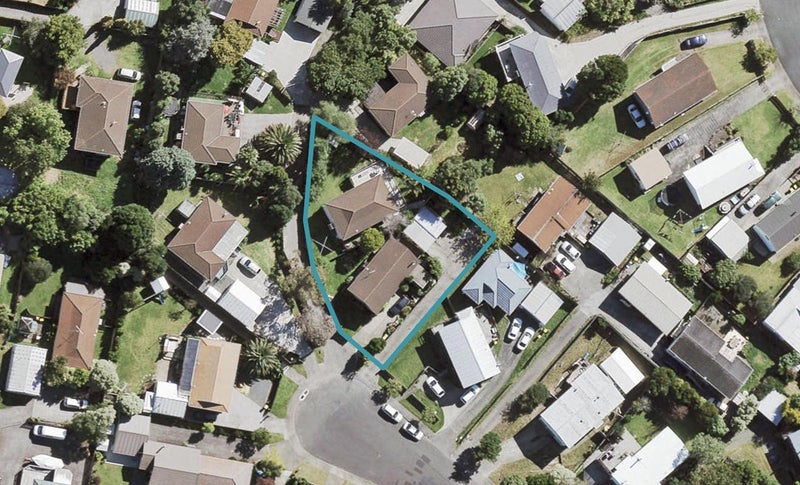 1/19 Wally Nola Place, Henderson, Auckland - Carousel 1
