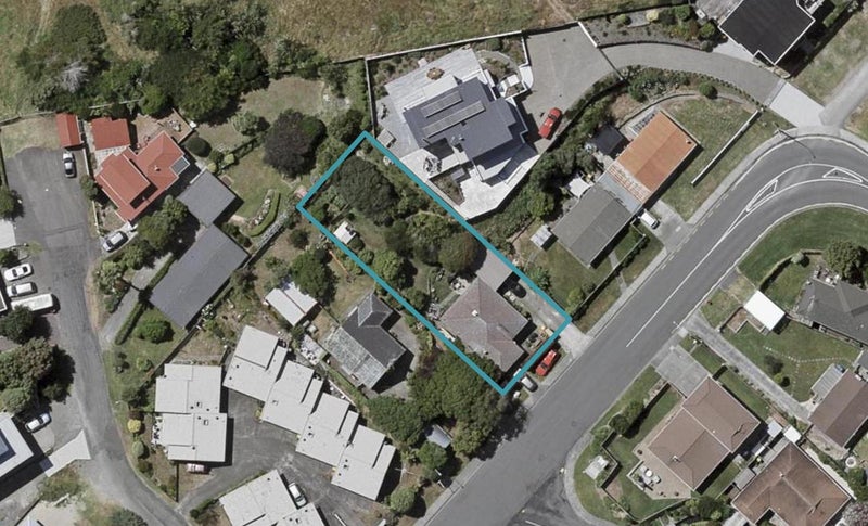73 Ocean Road, Paraparaumu Beach, Paraparaumu - Carousel 1