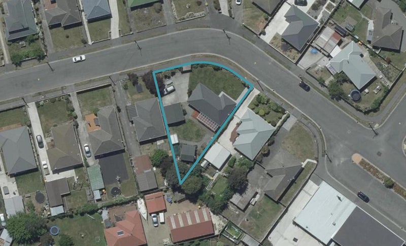 73 Vancouver Crescent, Wainoni, Christchurch - Carousel 1