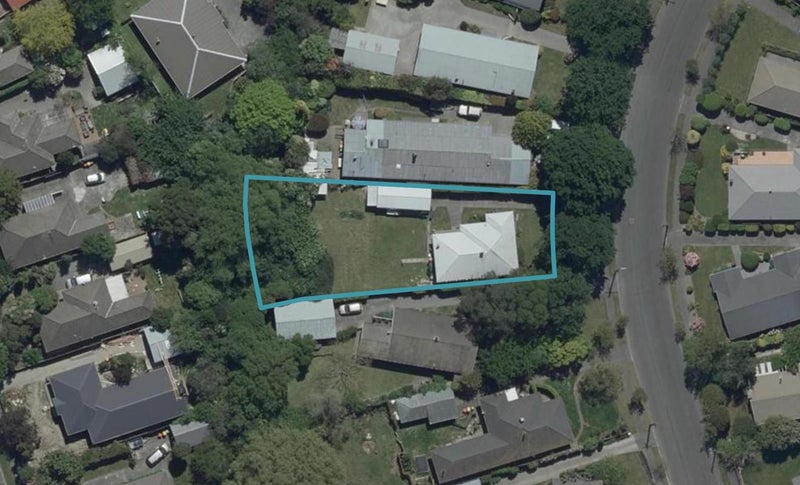 39 Sevenoaks Drive, Bryndwr, Christchurch - Carousel 1