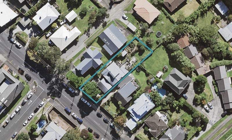 179 Hinemoa Street, Birkenhead, Auckland - Carousel 1