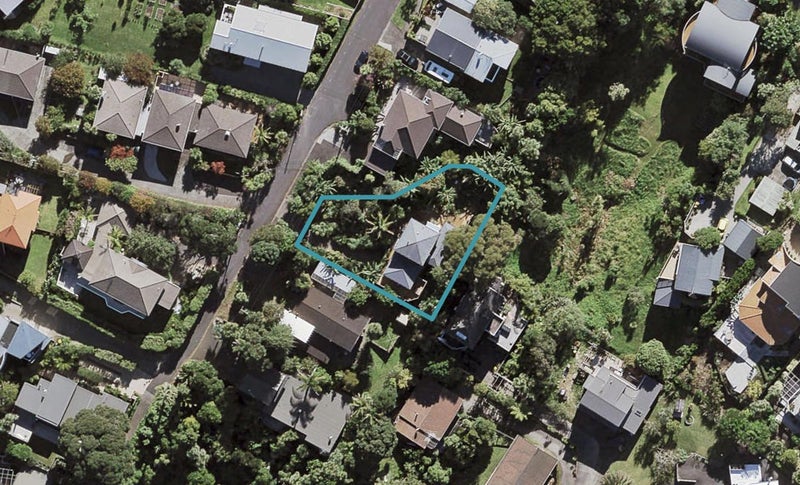 8 Pullum Street, Birkenhead, Auckland - Carousel 1