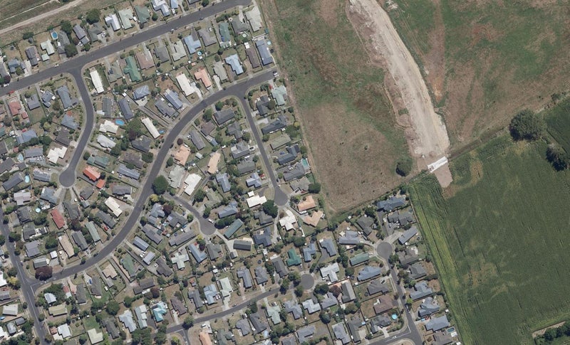 9 Drake Place, Fairview Downs, Hamilton - Carousel 1