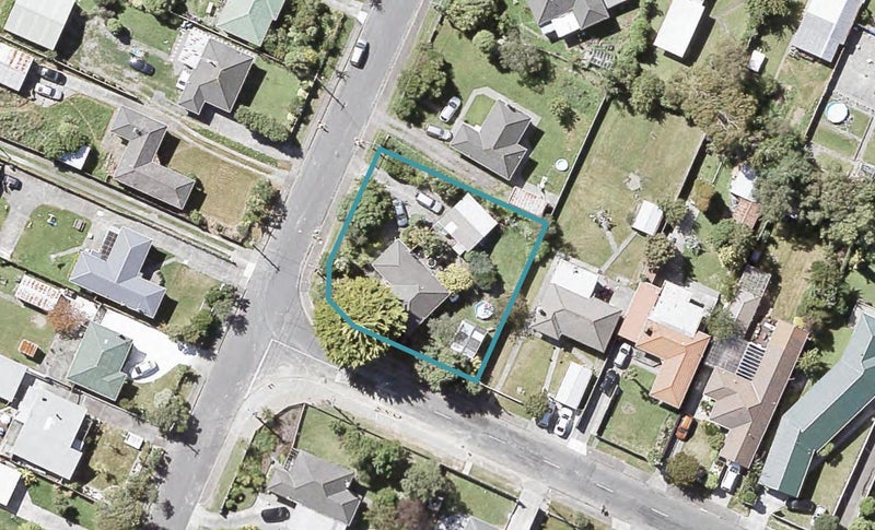 7 Davis Grove, Wainuiomata, Lower Hutt - Carousel 1