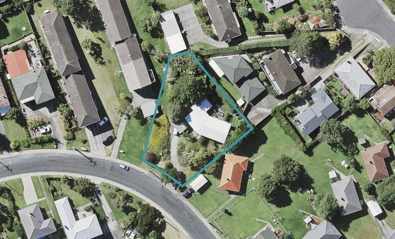 36 Alamein Avenue, Belmont, Auckland - Carousel 1