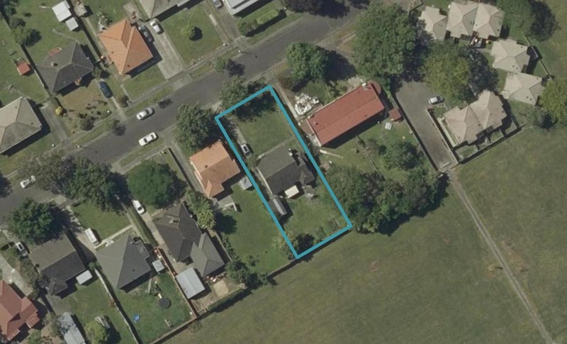 88 Savage Crescent, West End, Palmerston North - Carousel 1