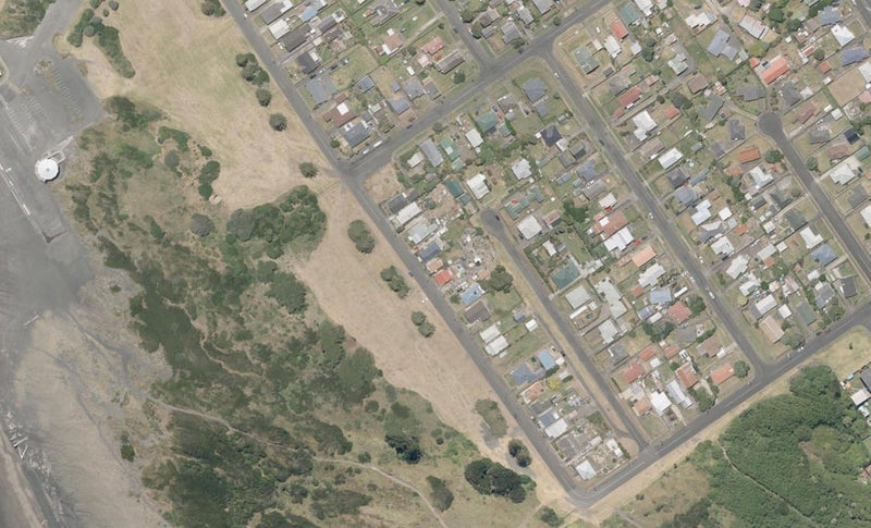 16 Seafront Road, Castlecliff, Whanganui - Carousel 1