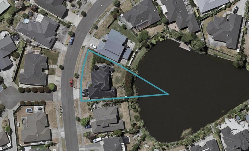 8 Consort Close, Paraparaumu Beach, Paraparaumu - Carousel 1