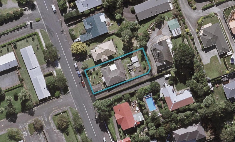 22 David Street, Westown, New Plymouth - Carousel 1