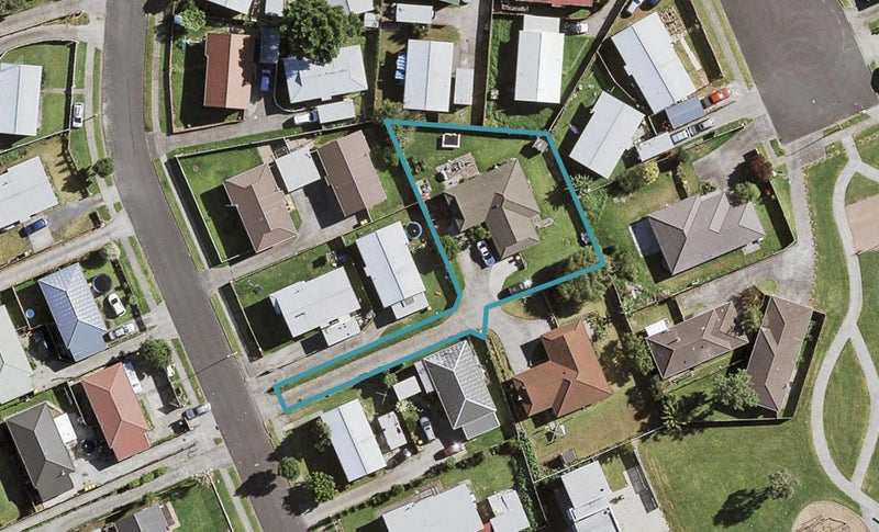 20 Templeton Place, Clendon Park, Auckland - Carousel 1