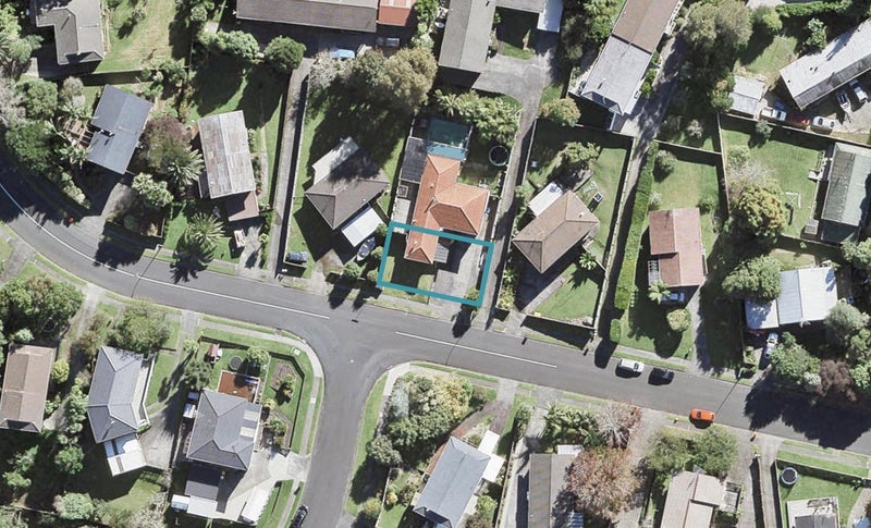 12A Cranston Street, Torbay, Auckland - Carousel 1