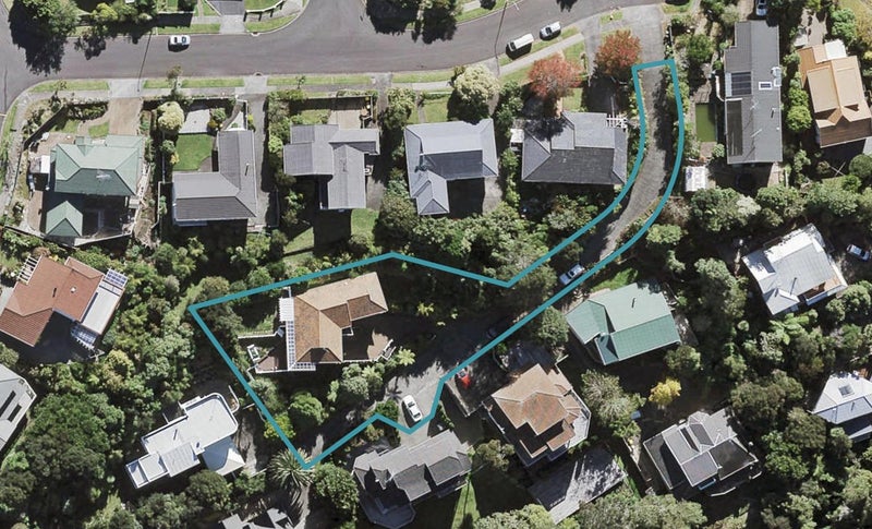 11 Homewood Place, Chatswood, Auckland - Carousel 1