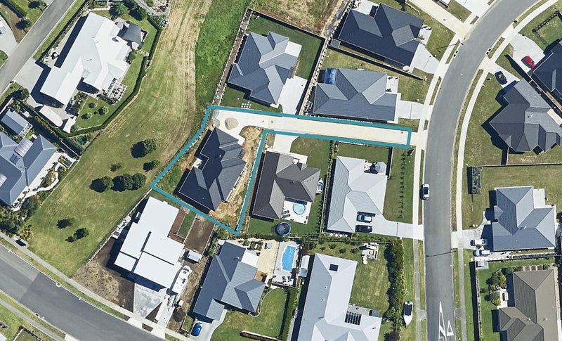 5 LAKESIDE TERRACE, Omokoroa, Western Bay Of Plenty - Carousel 1