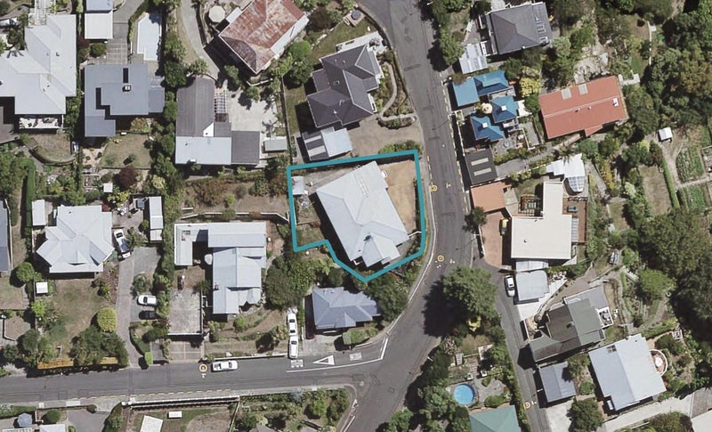 22 Thompson Road, Bluff Hill, Napier - Carousel 1